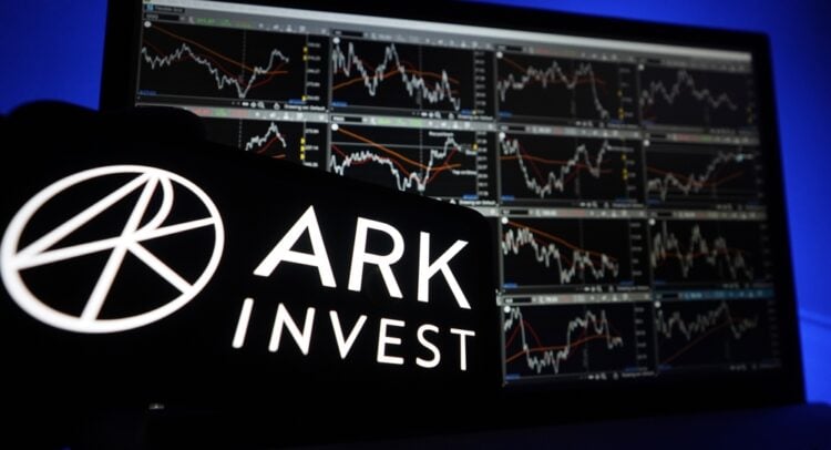 קתי ווד קונה את הירידה ב‑Pinterest (PINS), ומוכרת מניות של Roku ו‑Robinhood