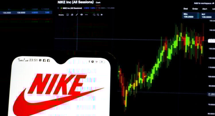 המפנה של Nike (NKE) מתחמם בדיוק בעיתוי הנכון